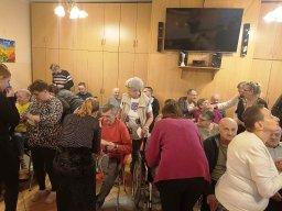 Rozdanie paczek mieszkańcom Bytomskiego Centrum Wsparcia, 23.12.2025
